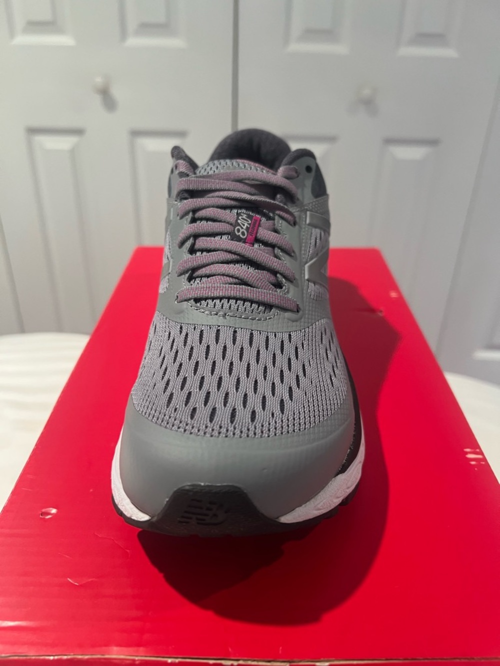 NWT New Balance Women’s 840 V4 Running Shoes - Picture 2 of 7